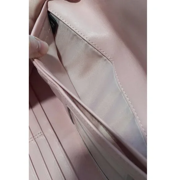 👉LAST CHANCE‼️ Vtg. COACH Soho Pleated Pink Leather Wallet - Picture 15 of 16